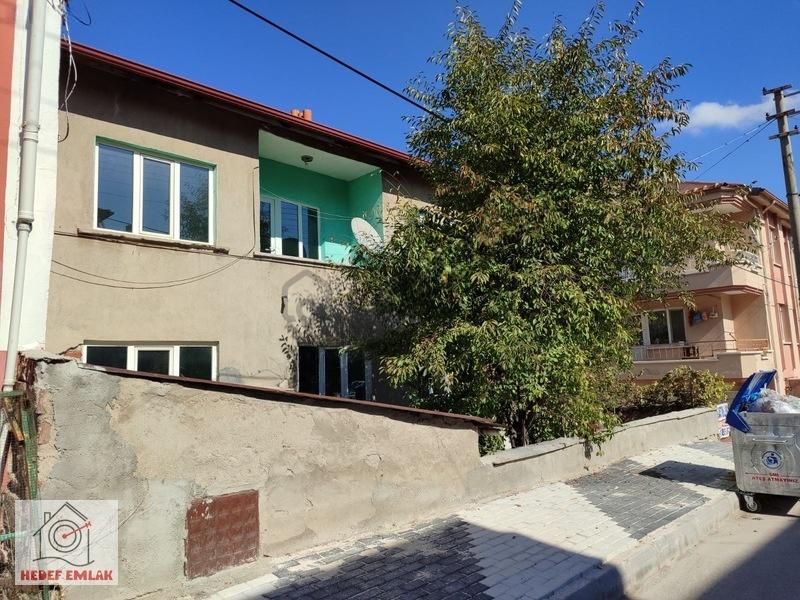 Yenice Mahallenin Komple 2 Katlı Bina - 4