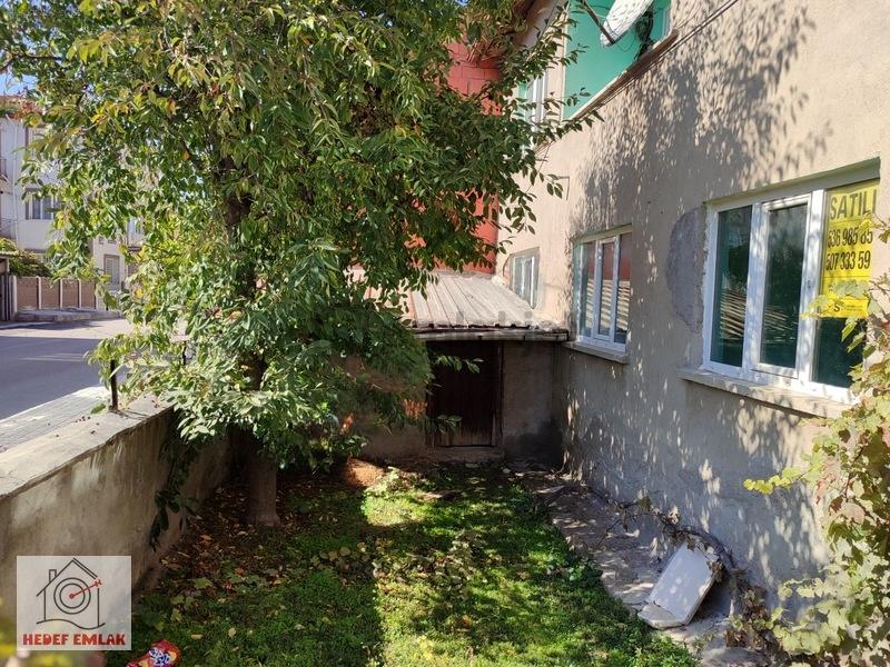 Yenice Mahallenin Komple 2 Katlı Bina - 9