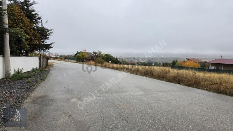 Öğüt Emlak,tan Karşıyakada Cadde Üzeri Köşe Başı Etrafı Çevrili - 3