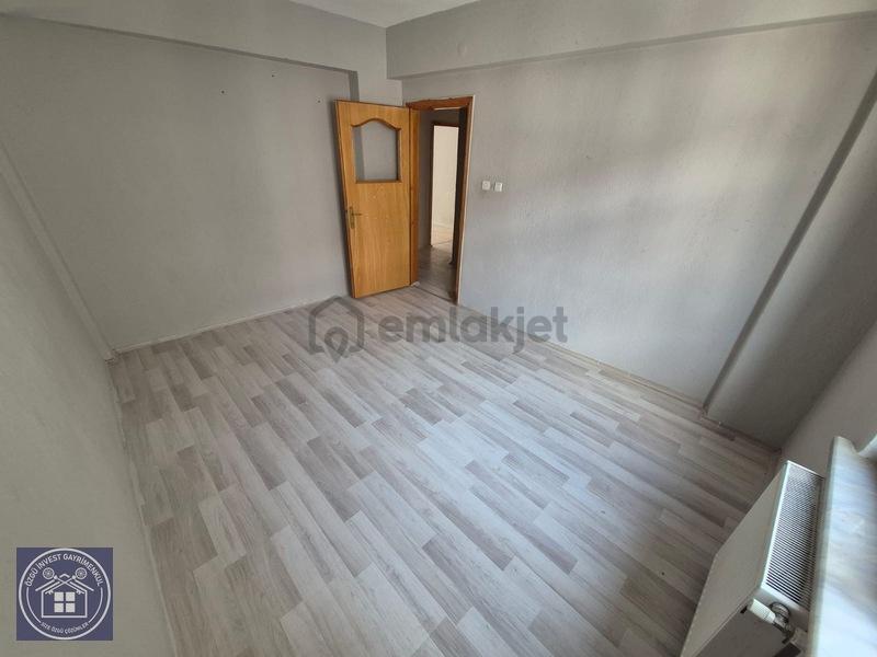 Yunus Emre Mah.cadde Üstü Satılık 3+1 Daire - 2