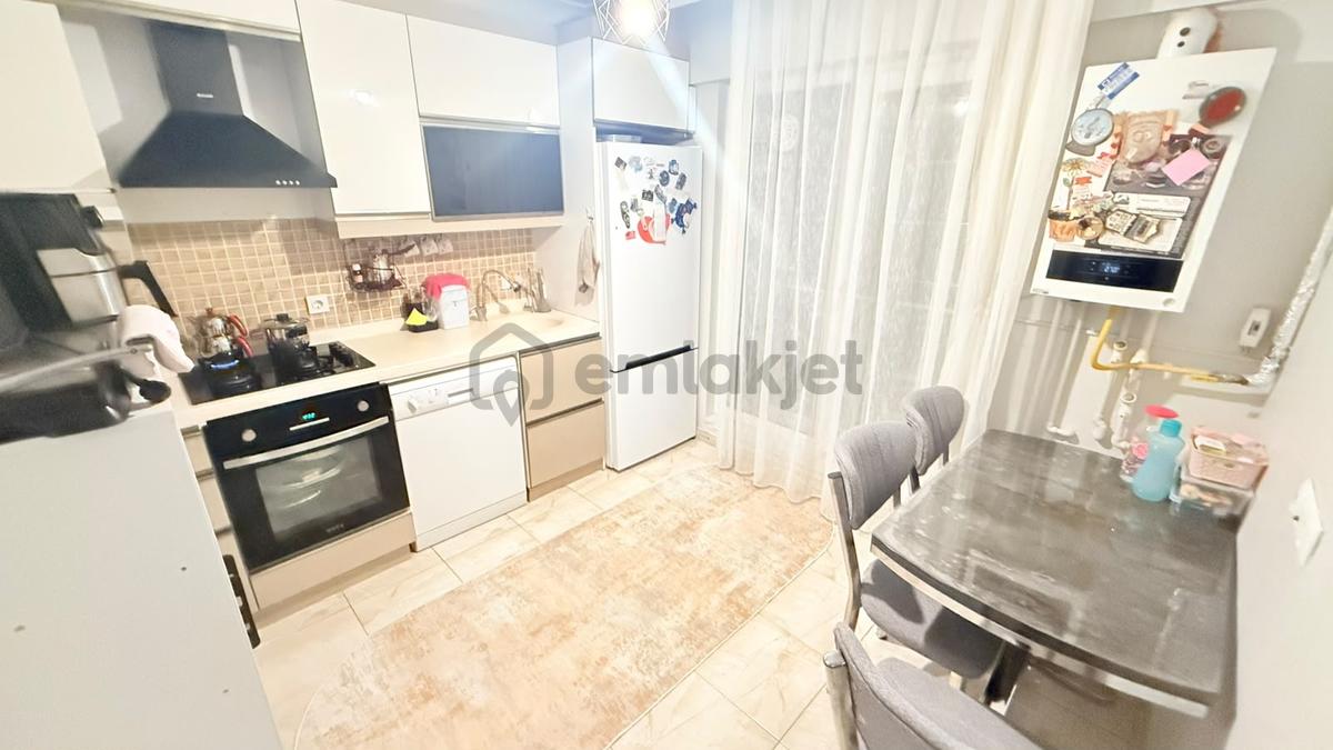 Lüx Donanım ! Merkezi Lokasyonda Kat Konumda 3+1 Site Dairesi - 7
