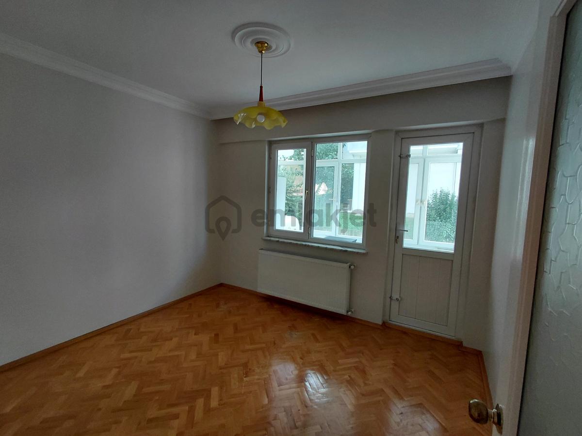 Beşevler 3 Katlı Apartmanda Satılık Bakımlı 3+1 Daire - 17