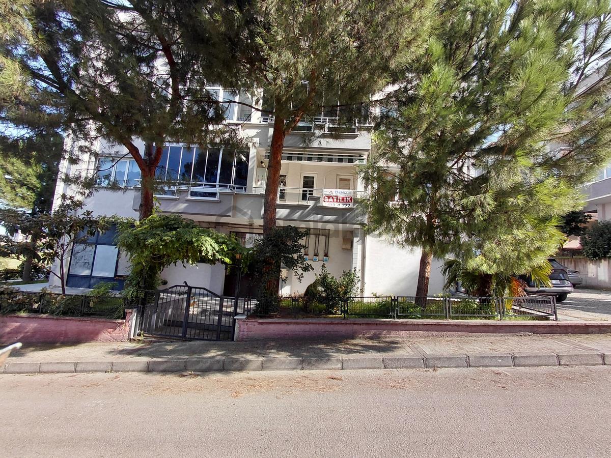 Beşevler 3 Katlı Apartmanda Satılık Bakımlı 3+1 Daire - 6