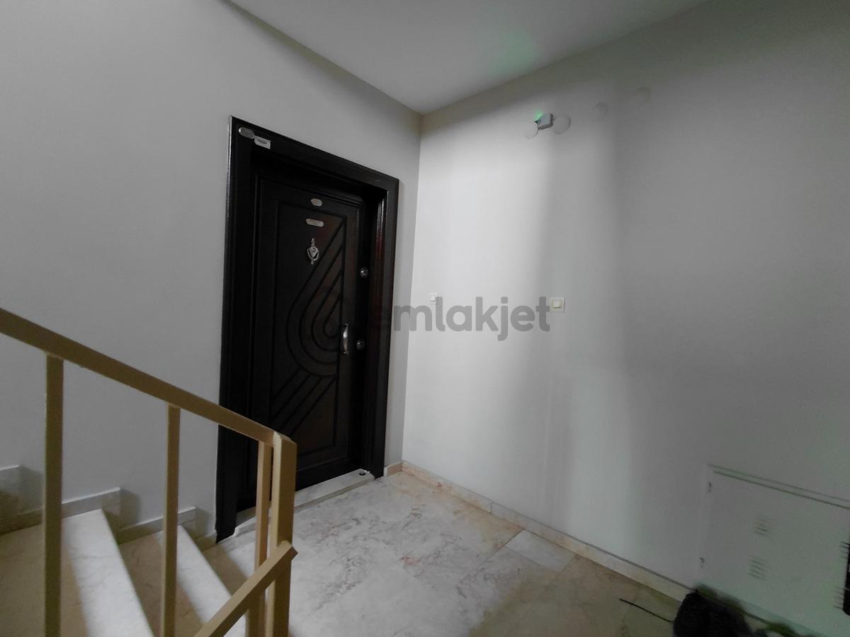Beşevler 3 Katlı Apartmanda Satılık Bakımlı 3+1 Daire - 28