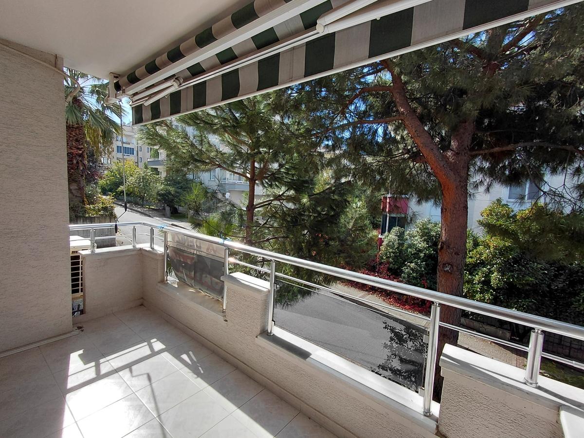 Beşevler 3 Katlı Apartmanda Satılık Bakımlı 3+1 Daire - 10