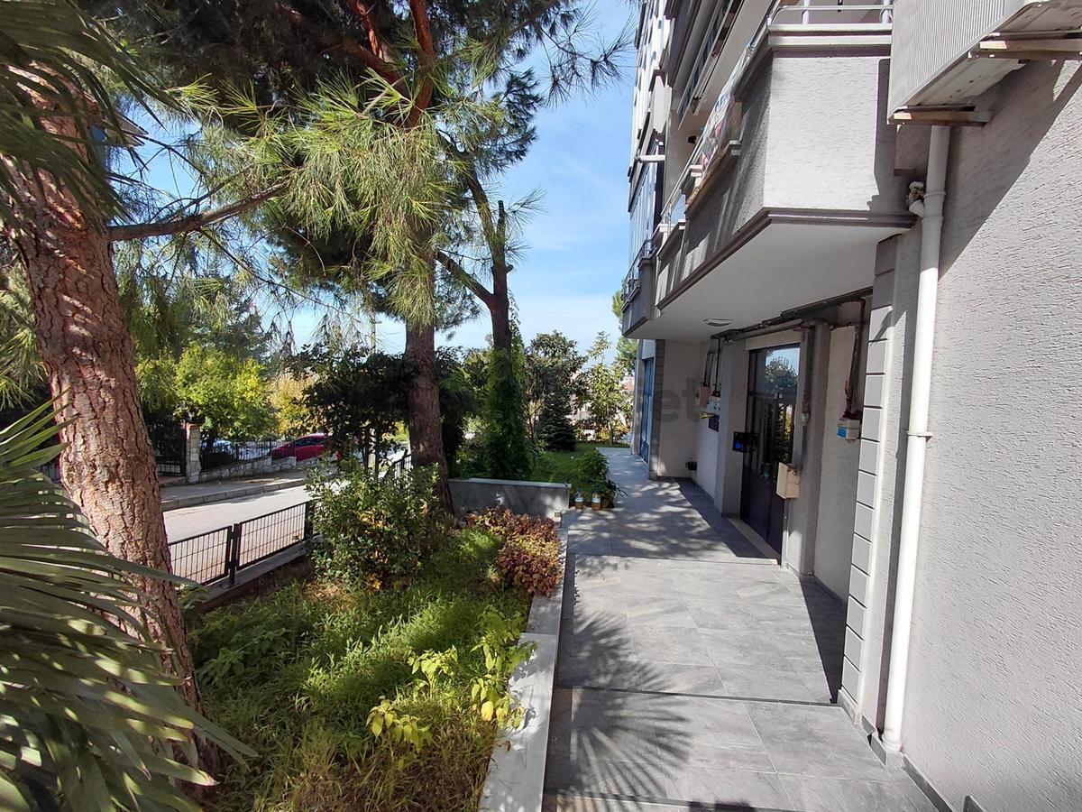 Beşevler 3 Katlı Apartmanda Satılık Bakımlı 3+1 Daire - 3
