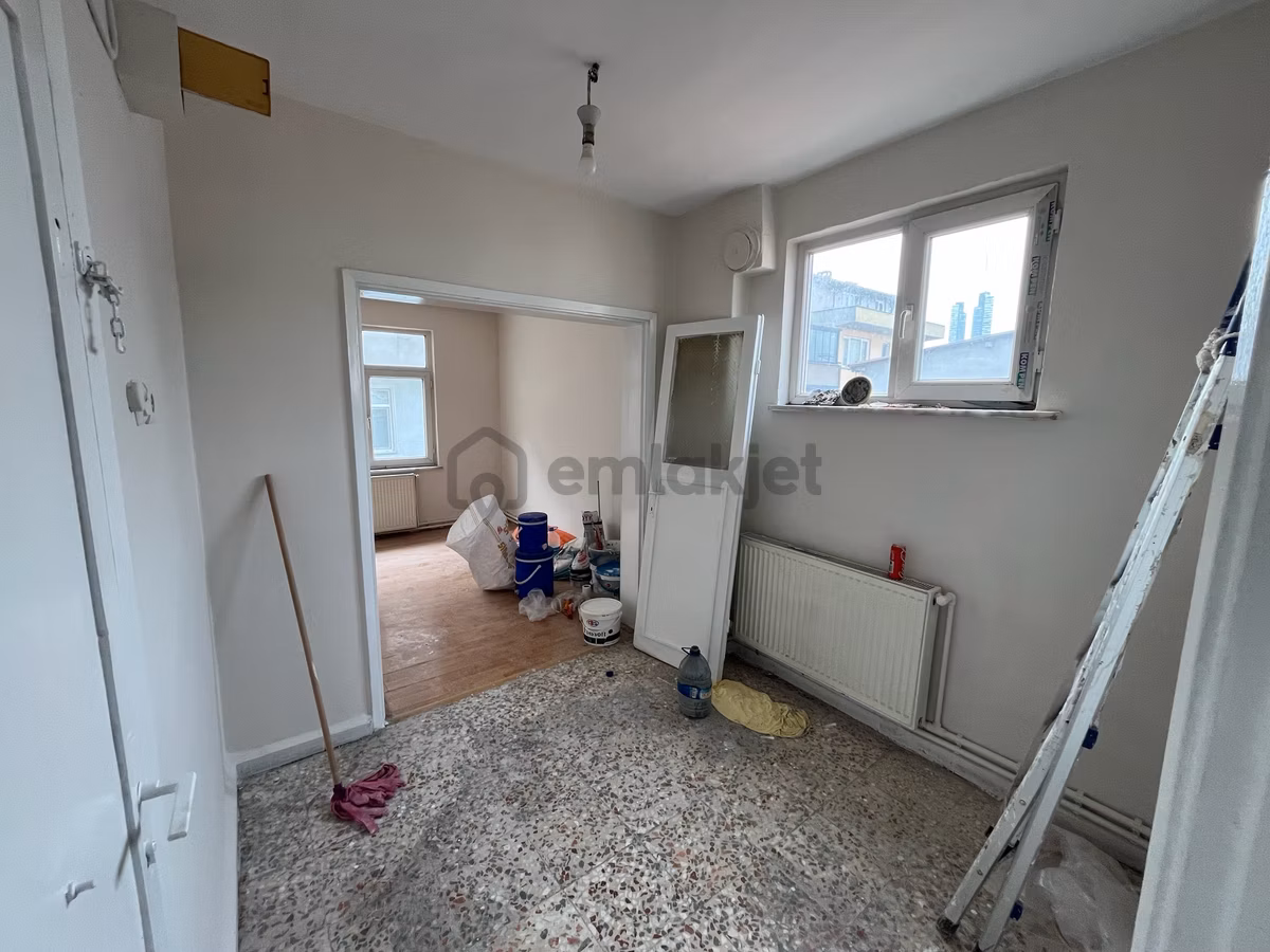 Gültepe'de Caddeye Yakın,1+1,boyalı,balkonlu,ara Kat Daire - 10