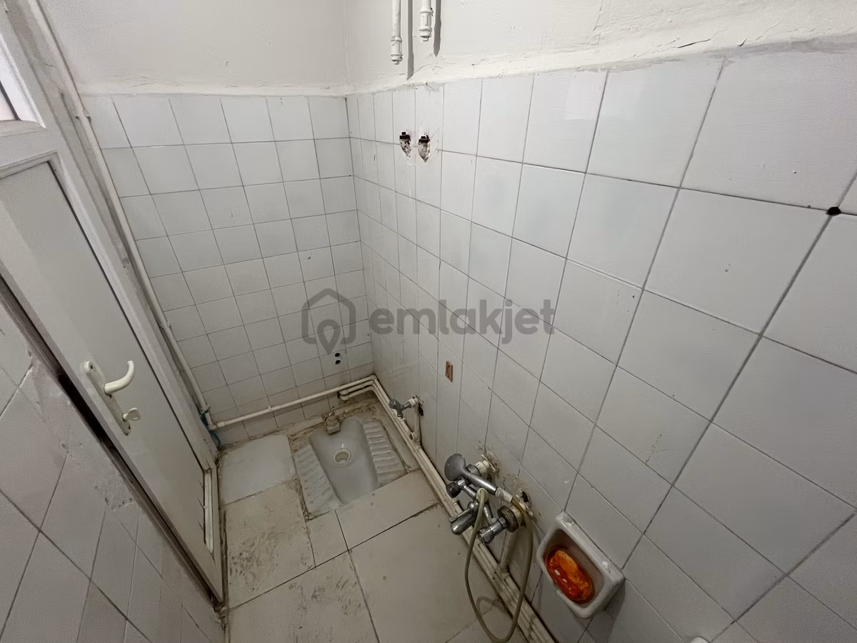 Gültepe'de Caddeye Yakın,1+1,boyalı,balkonlu,ara Kat Daire - 15