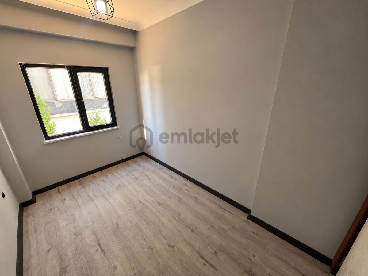 Yükselden İkizçayda Ön Cephe Ebeveyn Banyolu Cam Balkonlu 2+1 - 19