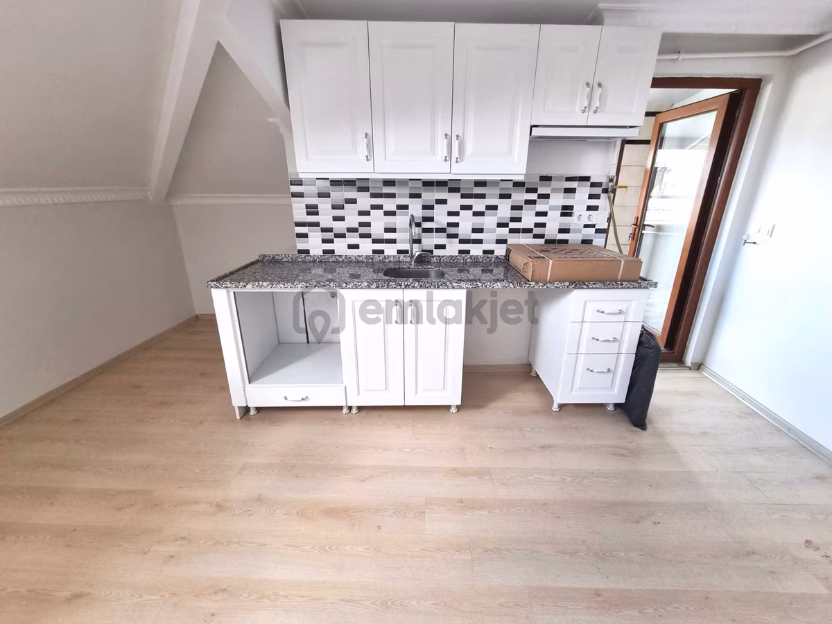 Güzeltepe Mahallesinde Kiralık Çatı Katı Daire - 12