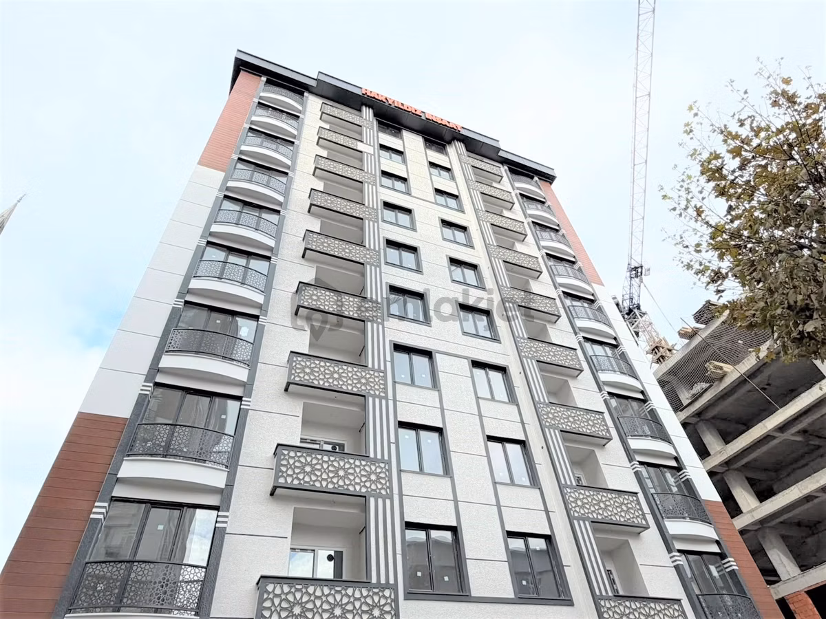 İstanbul House'dan Ara Kat, K.otoparklı 2+1 Sıfır Satılık Daire