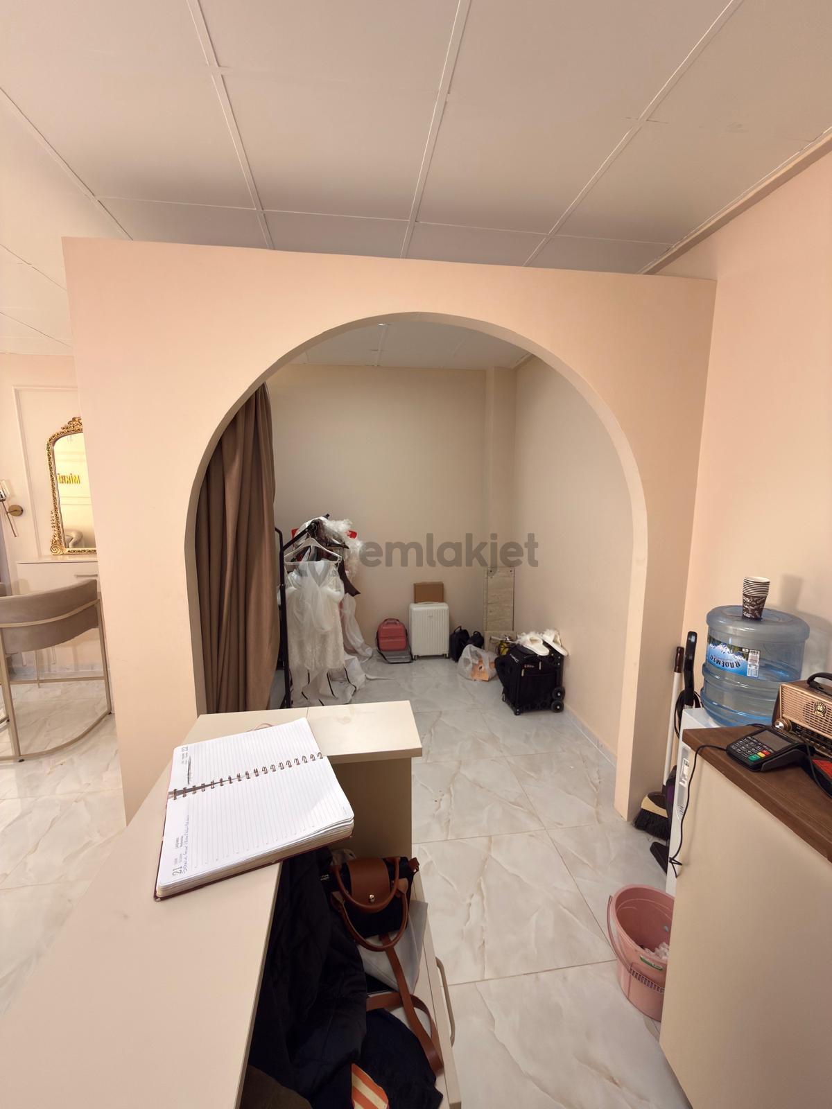 Gaziemir Atıfbeyde Satılık 60 M2 İş Yeri - 24