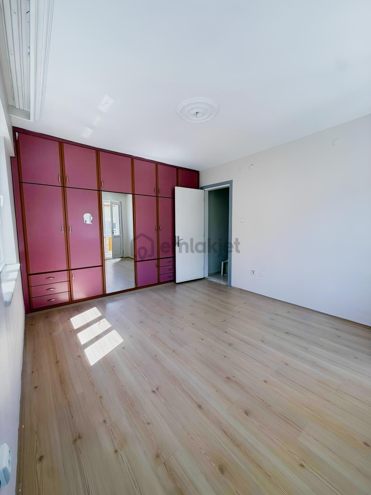 Mehmetçik Cadde Üstü Ferah 4+1 Kiralık Arakat Daire - 16