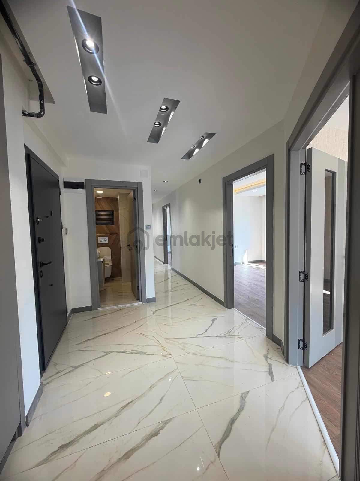 İz'den İçerisi Full Yapılı Xxl Daire - 15
