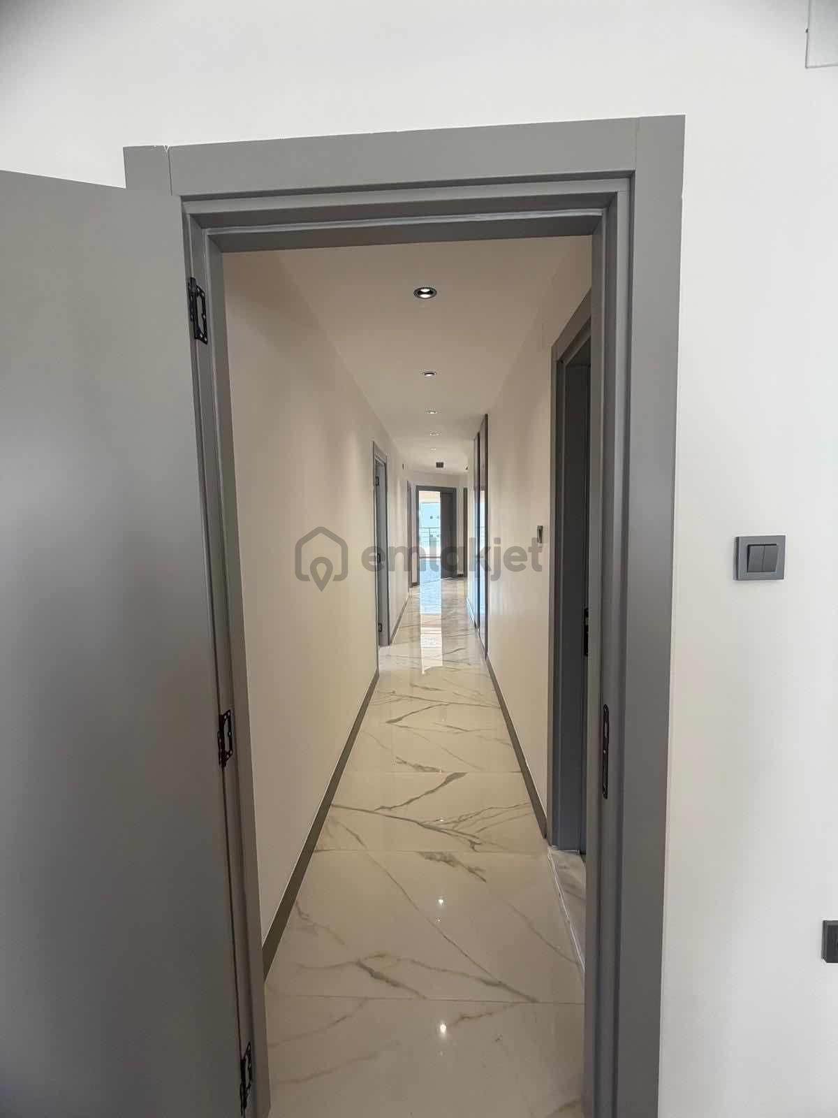 İz'den İçerisi Full Yapılı Xxl Daire - 9