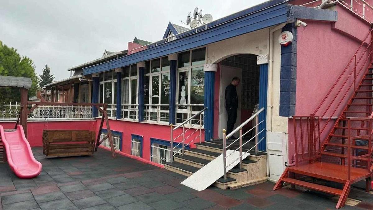 Remax Hedef'ten Metrobüse Yakın Satılık 411m2 Müstakil Villa - 3