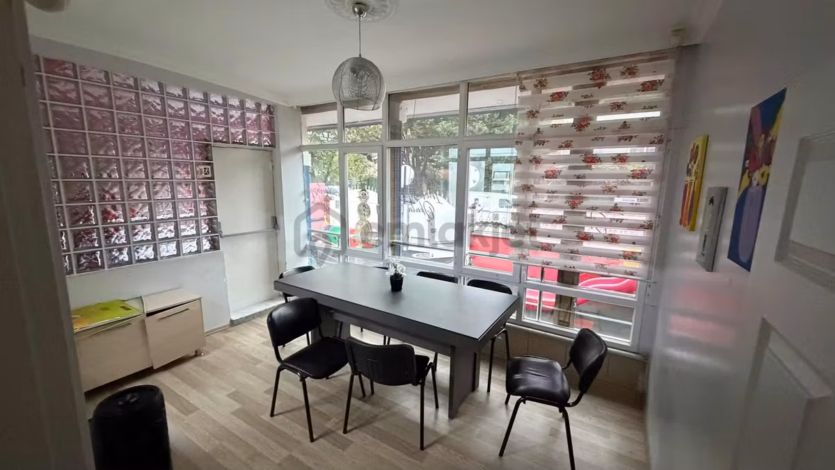 Remax Hedef'ten Metrobüse Yakın Satılık 411m2 Müstakil Villa - 9
