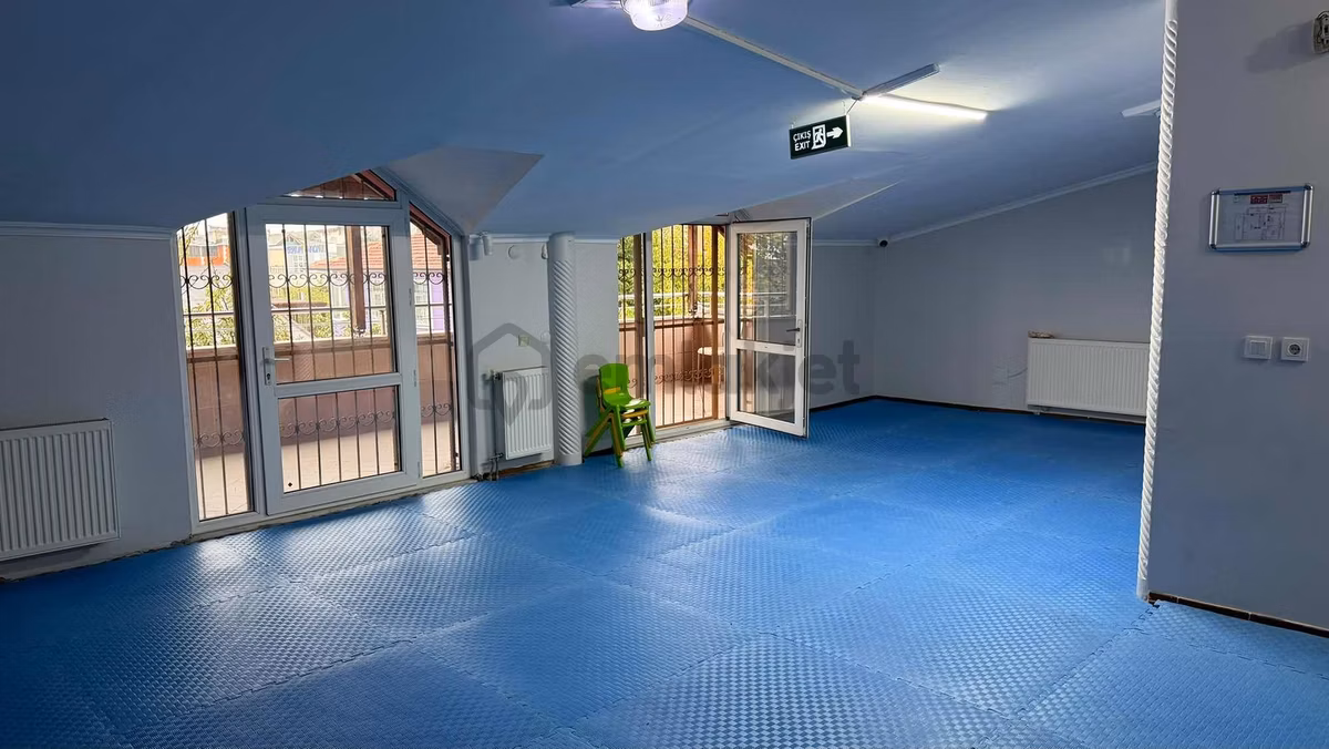 Remax Hedef'ten Metrobüse Yakın Satılık 411m2 Müstakil Villa - 16