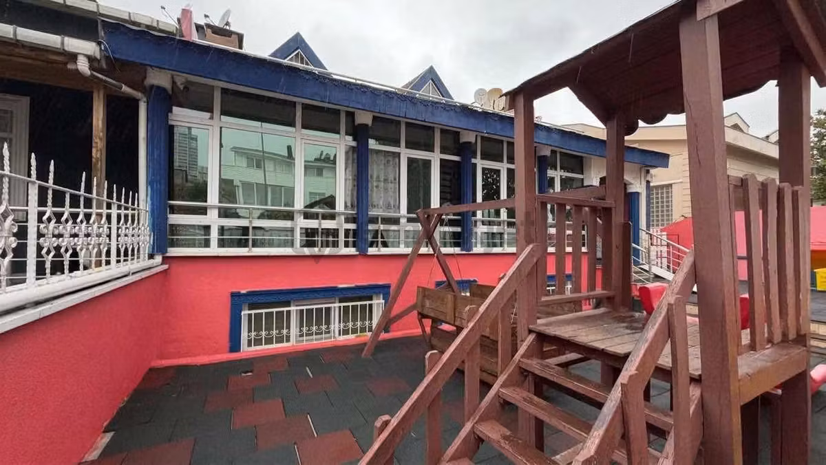 Remax Hedef'ten Metrobüse Yakın Satılık 411m2 Müstakil Villa - 4