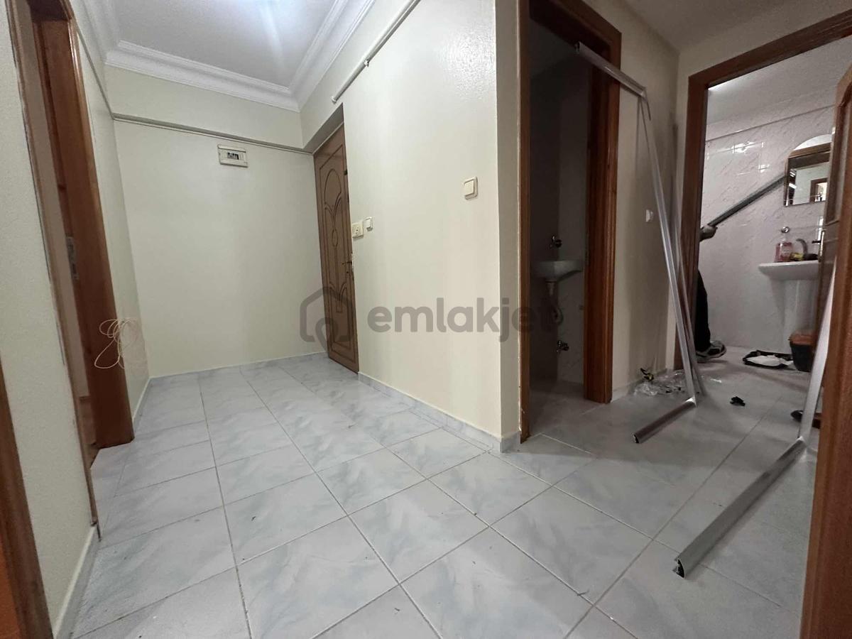 Atatürk Mahallesinde 85m2 Ara Kat 2+1 Kiralık Daire - 20