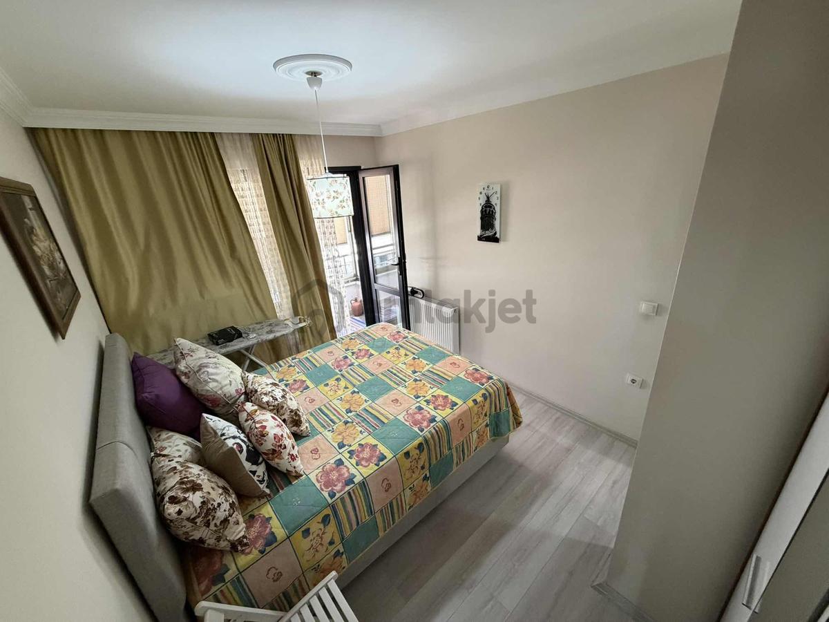 Sv'den 2+1 Ayrı Mutfak Denize 600 Mt Ön Cephe - 5