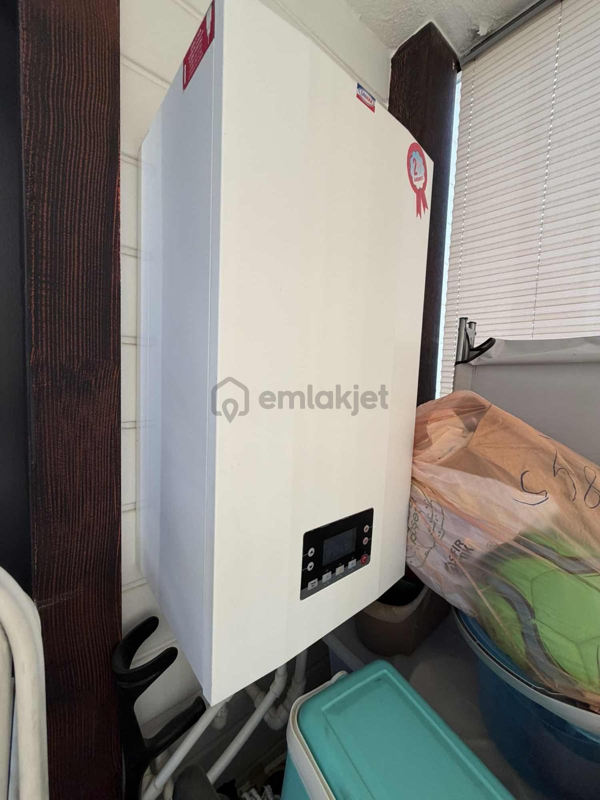 Sv'den 2+1 Ayrı Mutfak Denize 600 Mt Ön Cephe - 8