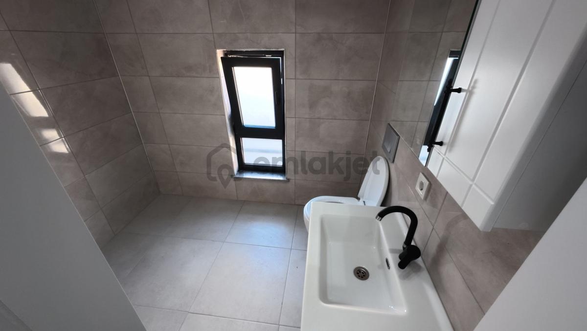 Sakarya Kocaali De Havuzlu Ayrı Mutfak Müstakil 4+1 - 32