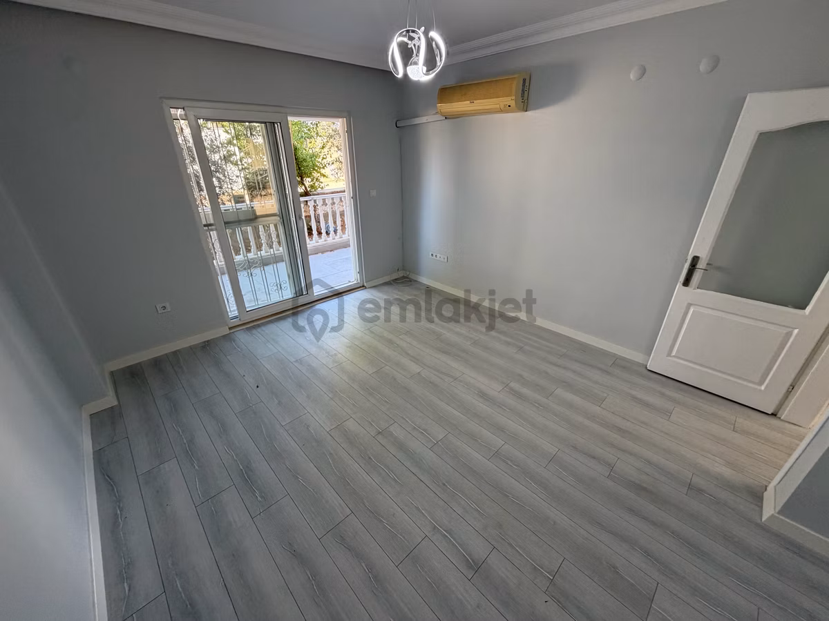 Didim Efeler Mahallesinde 1+1 Havuzlu Acil Satılık Daire - 6
