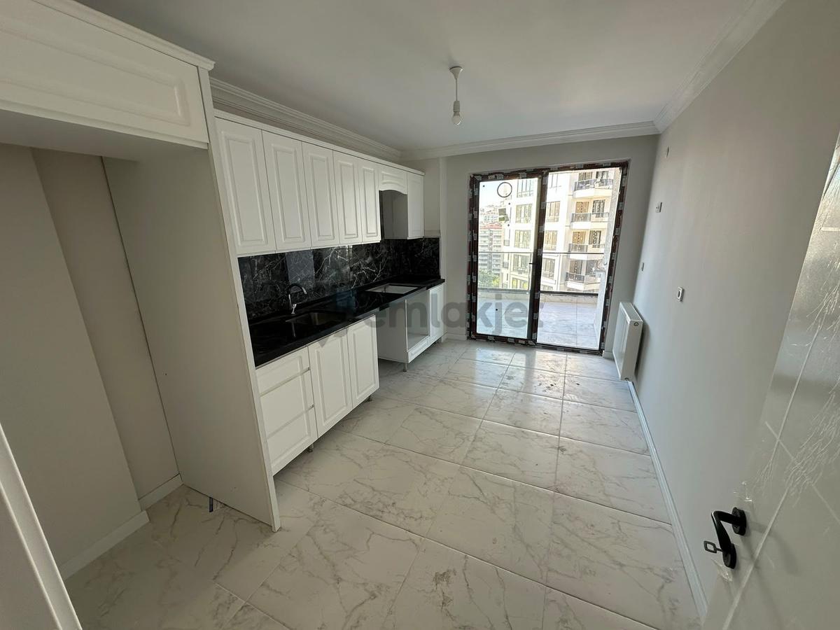 Trabzon Çukurçayır'da Kiralık Sıfır 3+1 Daire - 3