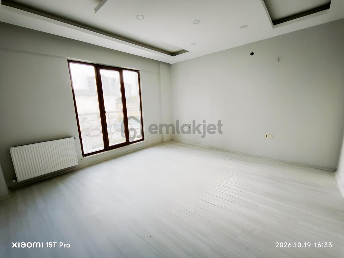 Bostan Başında Satılık 3+1 Daire - 13