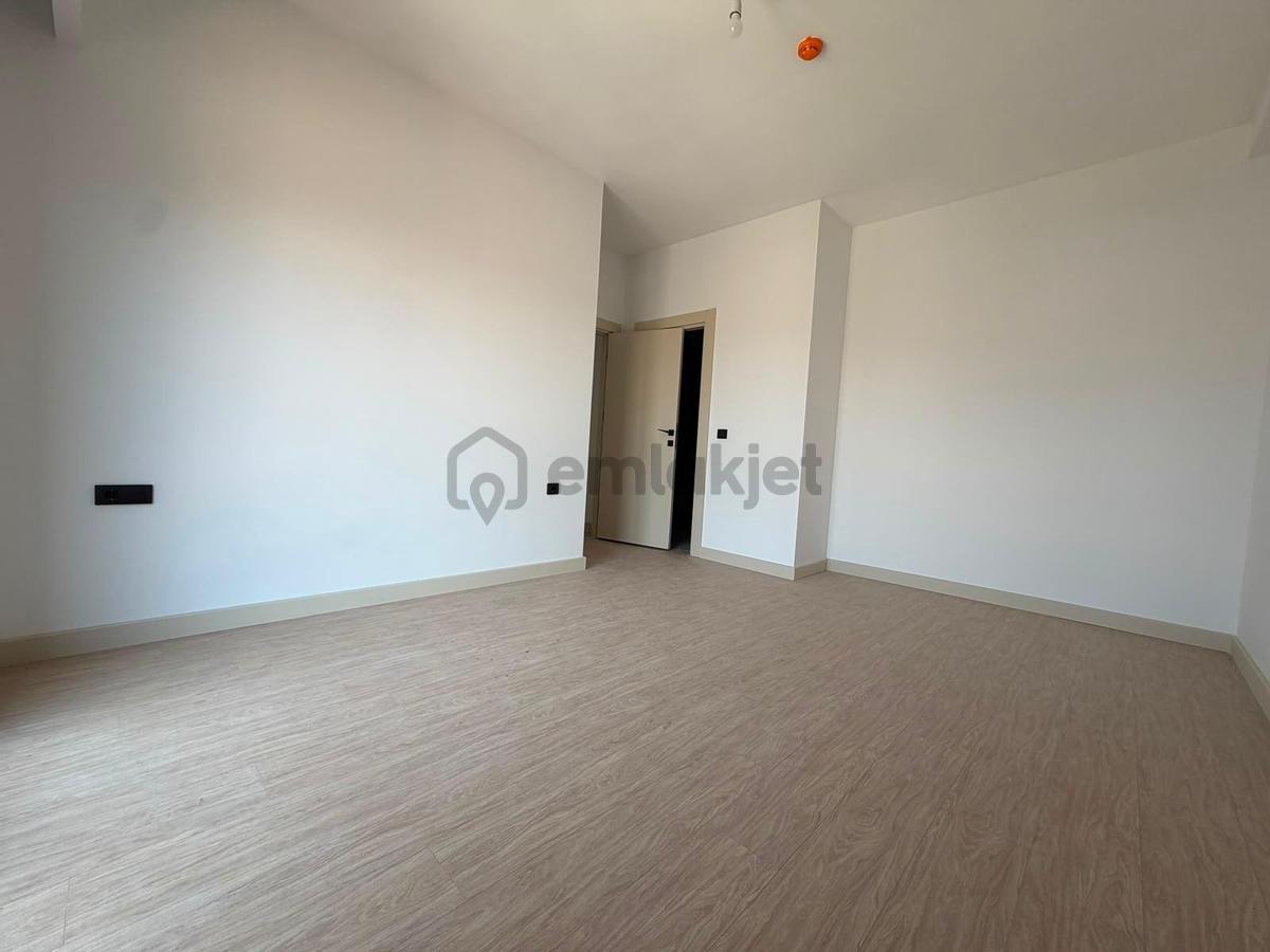 Kadıköy Emlakkonut 20.katşerefiyeli E5 Manzara Kiralık 3+1 Daire - 17