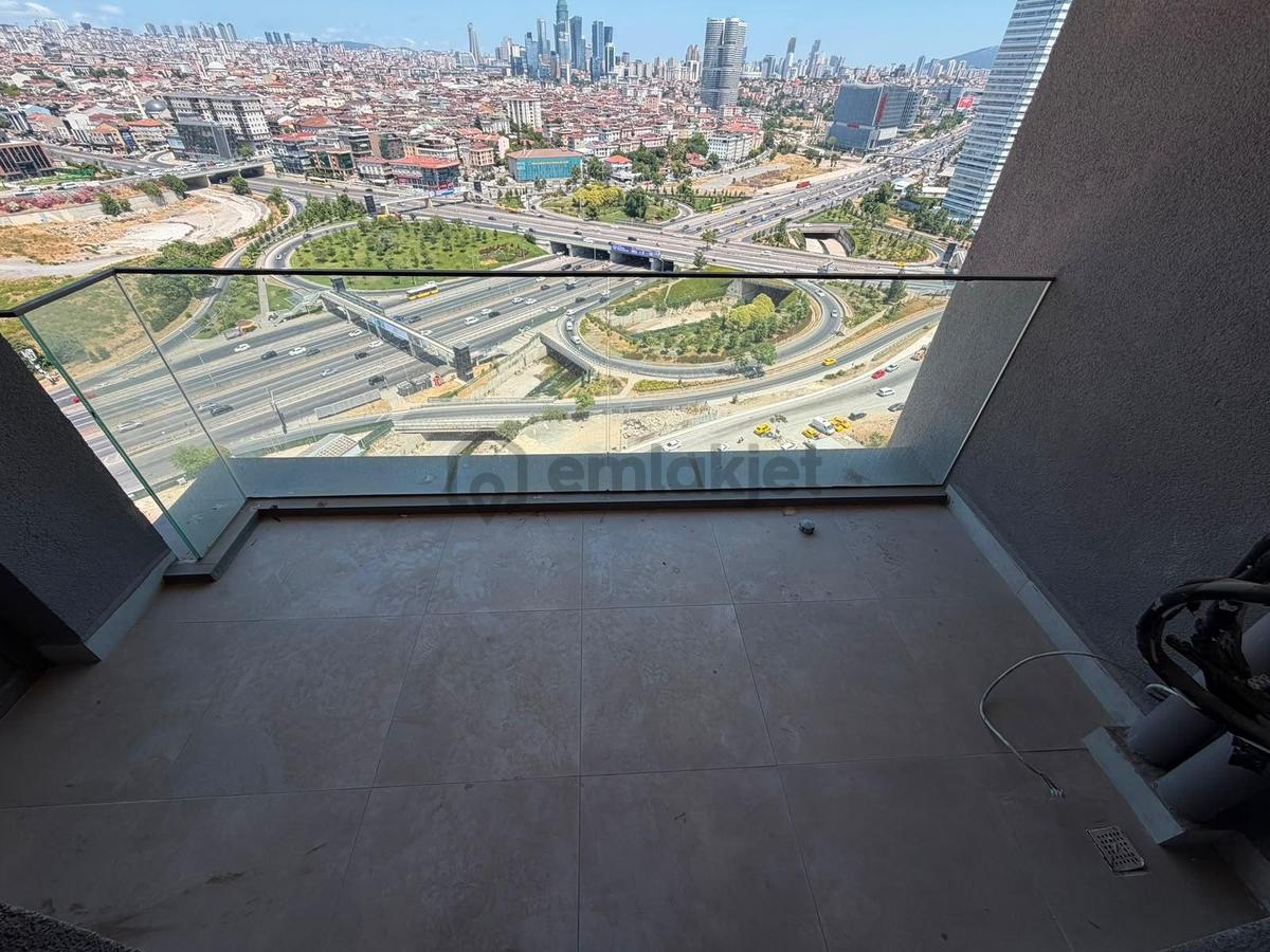 Kadıköy Emlakkonut 20.katşerefiyeli E5 Manzara Kiralık 3+1 Daire - 12