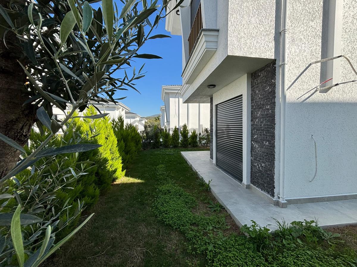 Davutlar'da Sıfr Özel Havuzlu 4+2 Satılık Villa - 23