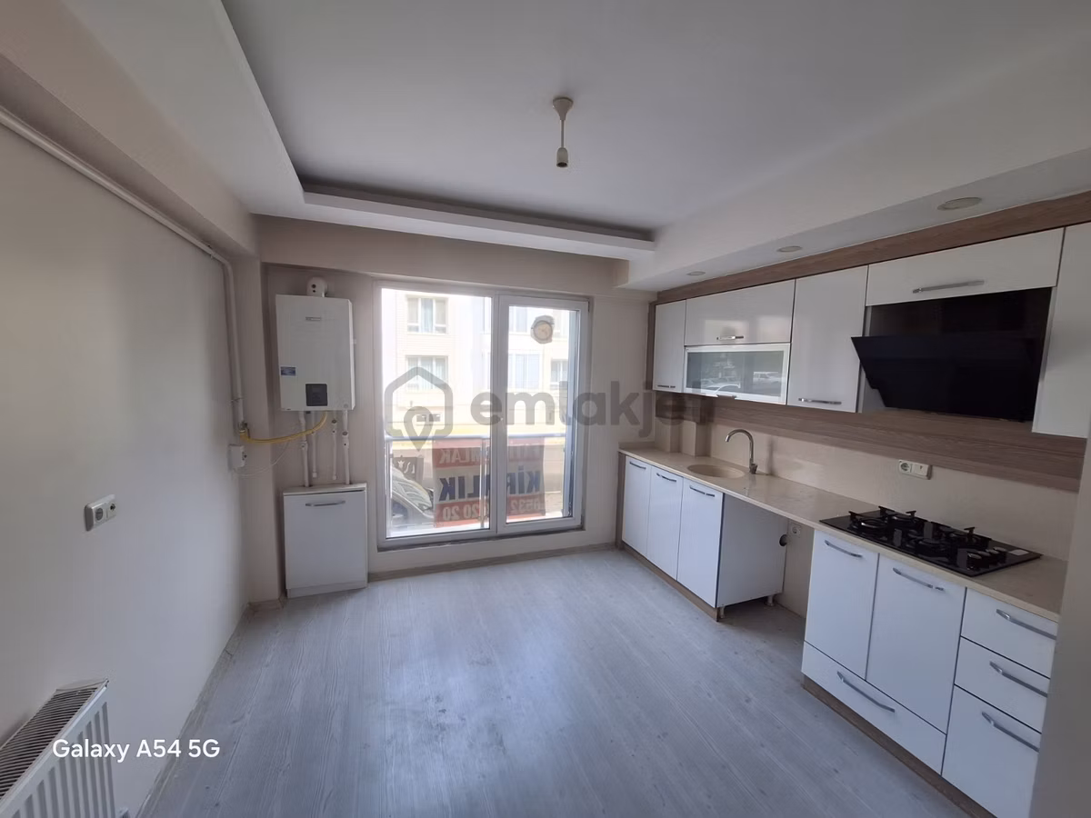 Fatih'de Kiralık 2+1 Yeni Bina - 6