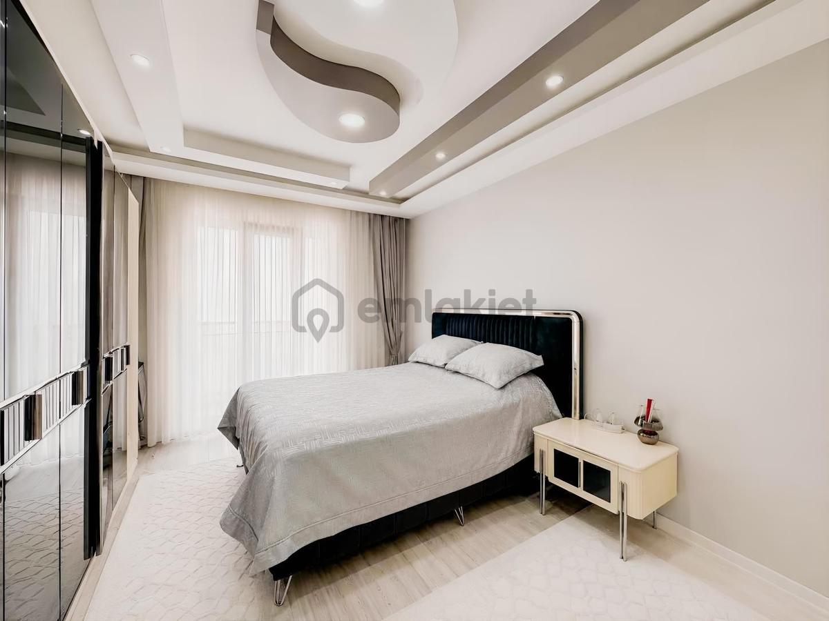 Geniş Yaşam Alanlı 3+2 Teraslı Dubleks Daire | 200 Brüt / 190 Ne - 11