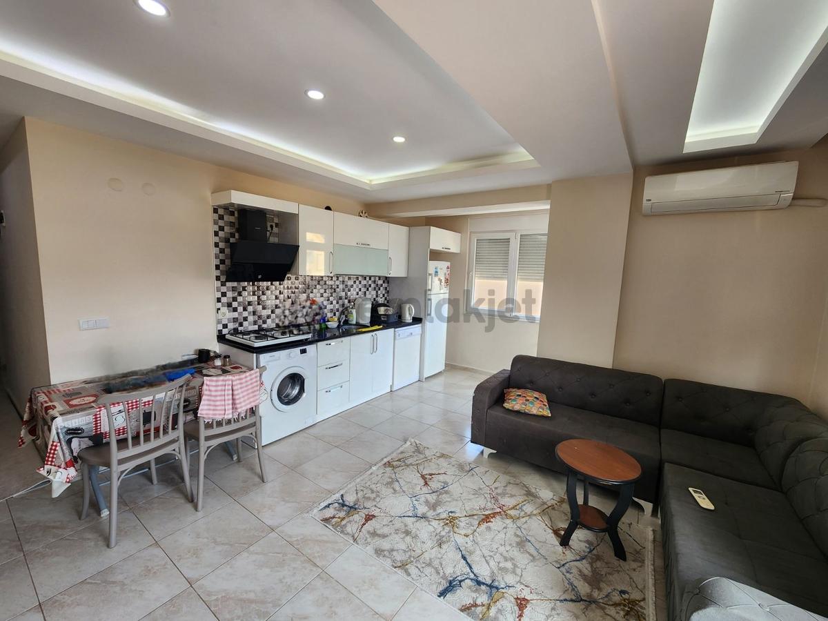 Lara Turizm Yolu Yakını Katta 1+1 Eşyalı Kiralık - 10