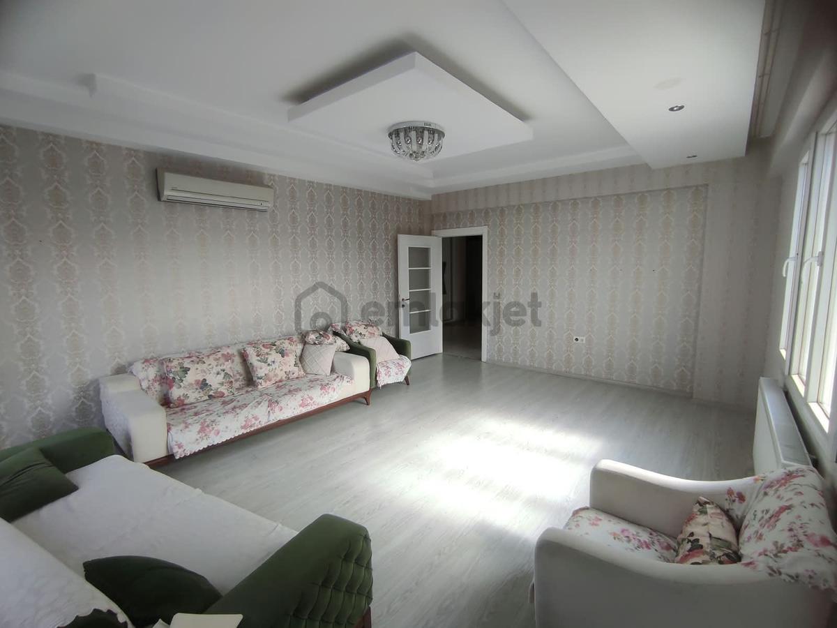 Yeni Yerleşim Bölgesinde Ulaşım Problemi Yok Kiralık 4+1 - 12