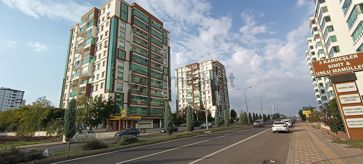 Yeni Yerleşim Bölgesinde Ulaşım Problemi Yok Kiralık 4+1 - 4