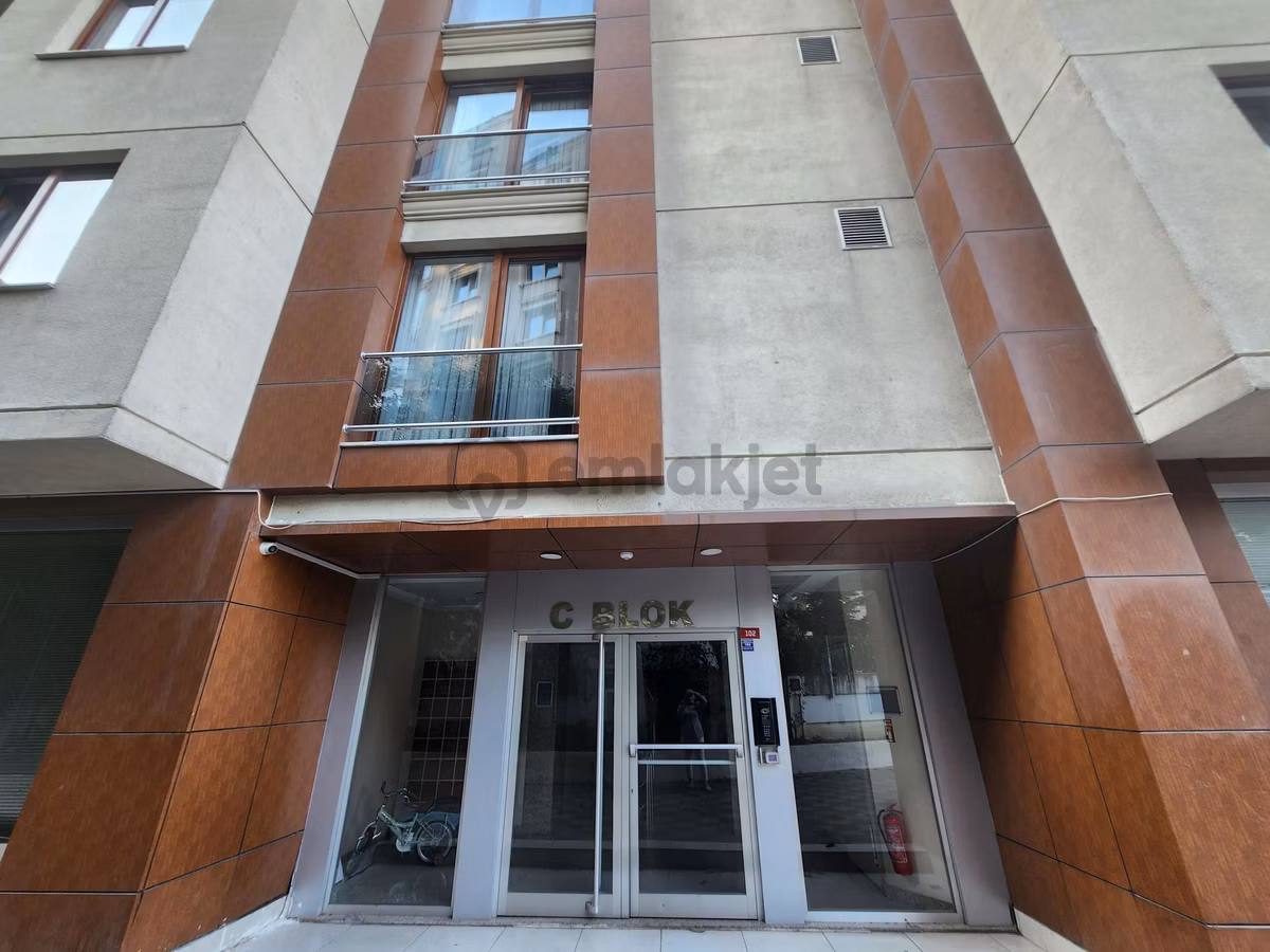 Panorama Topkapı Evleri’nde Deniz Manzaralı, Yüksek Şerefiyeli Kiralık 2+1 Daire! - 3