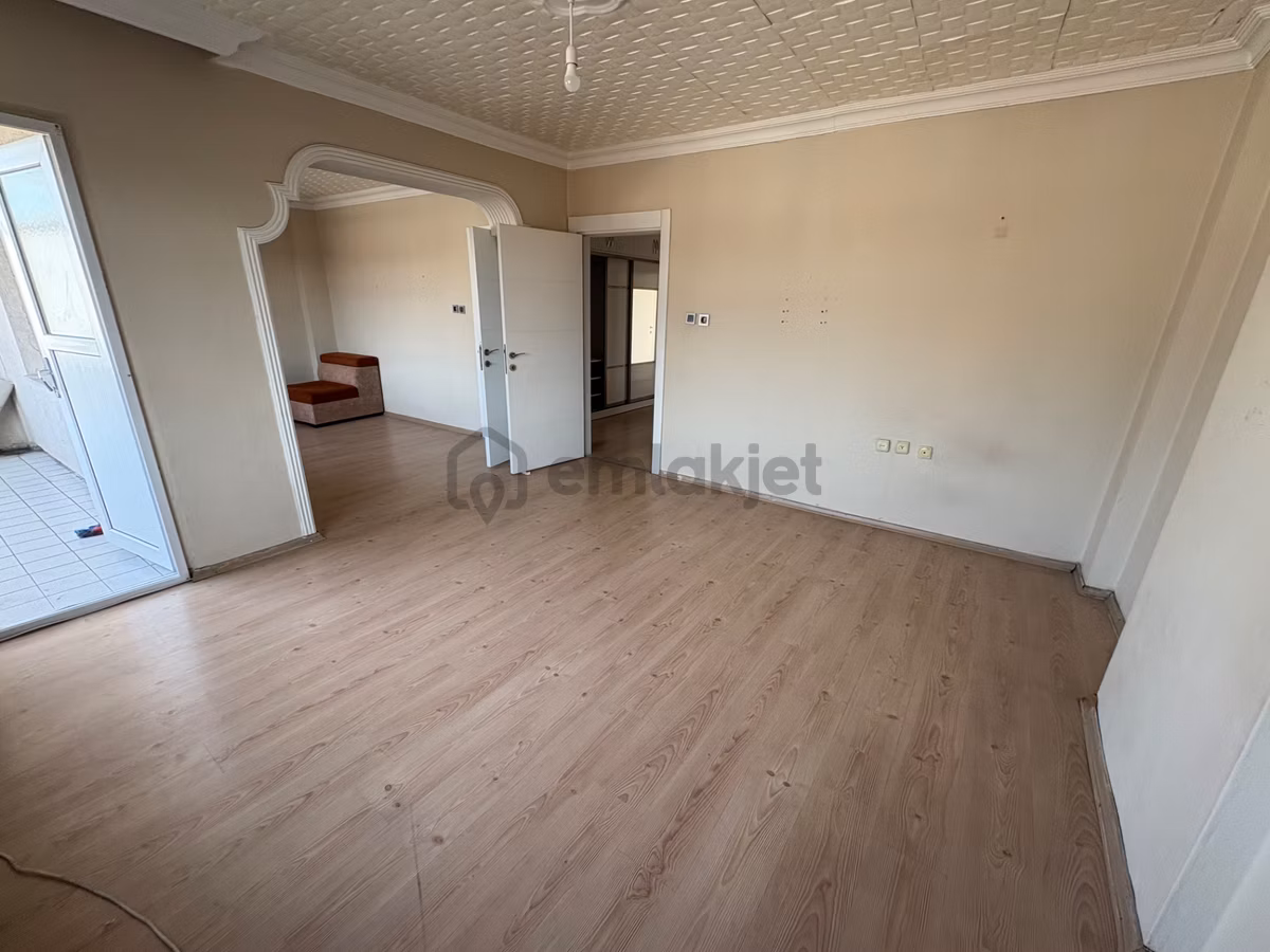 Kiralık 3+1 Süper Konumda 5.kat Daire - 2