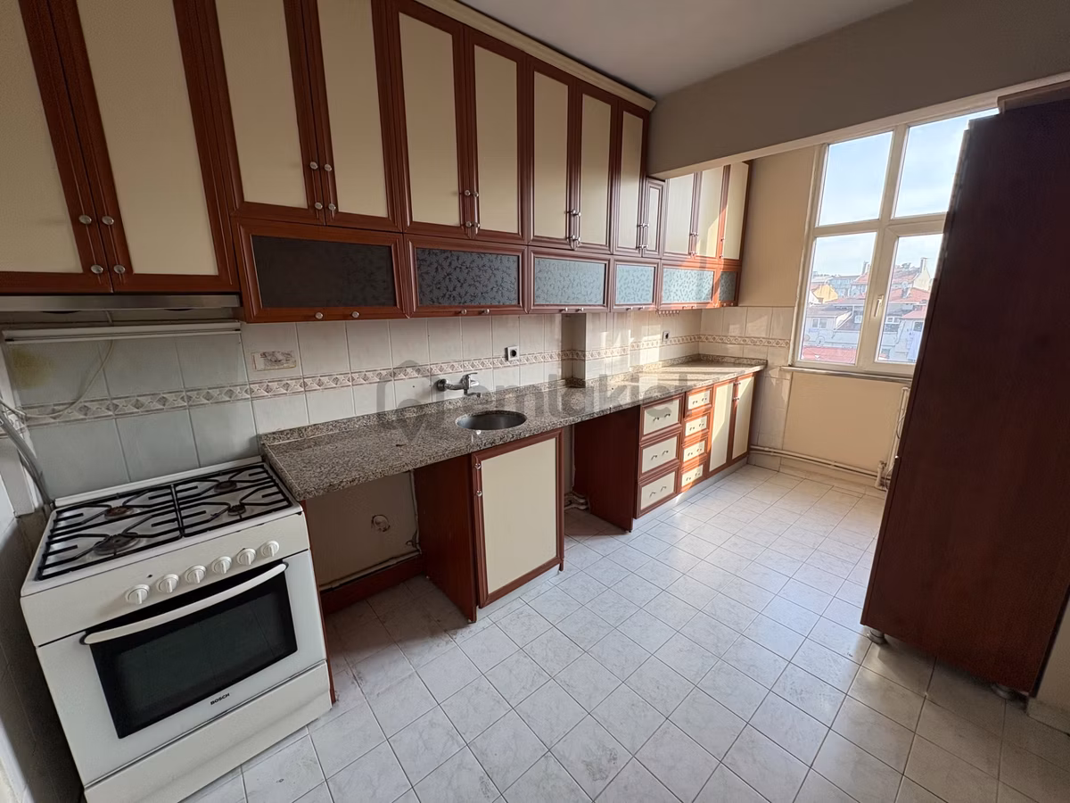 Kiralık 3+1 Süper Konumda 5.kat Daire - 11