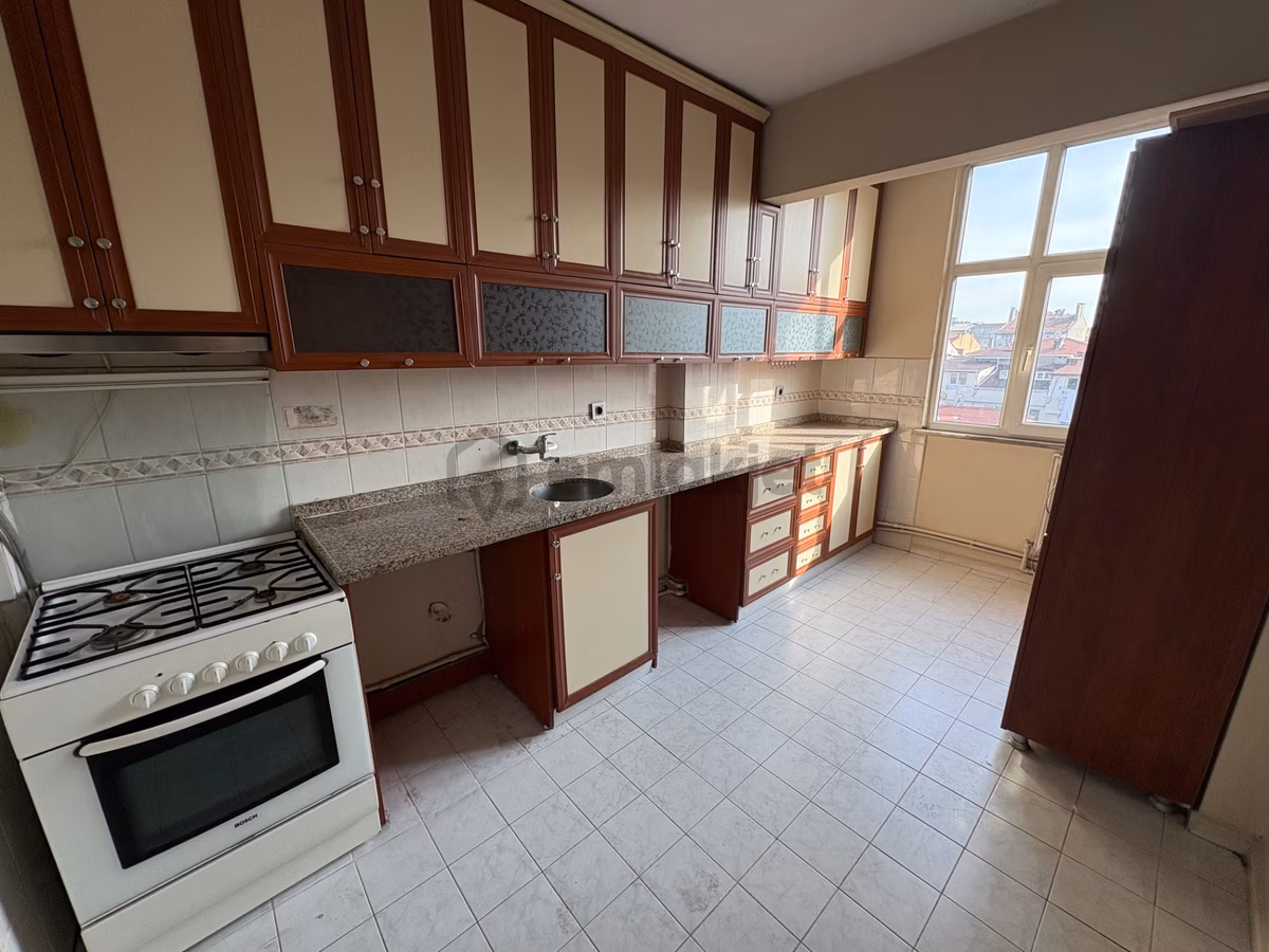 Kiralık 3+1 Süper Konumda 5.kat Daire - 10
