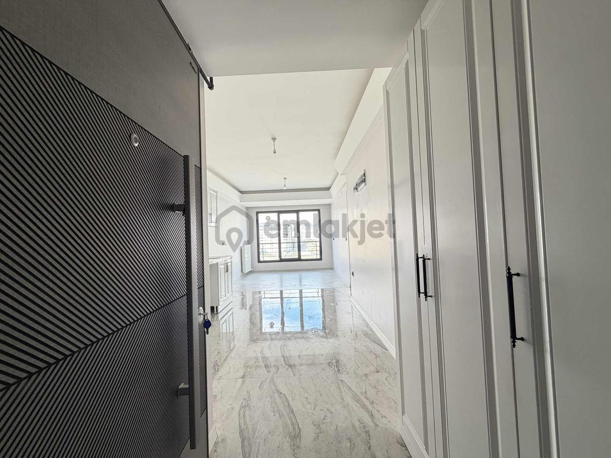 Kiralık 4+0 Daire Şehir Hastanesi Karşısı!