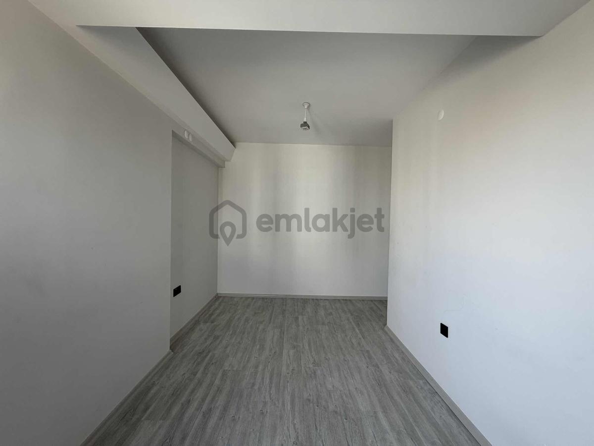 Kiralık 4+0 Daire Şehir Hastanesi Karşısı! - 17
