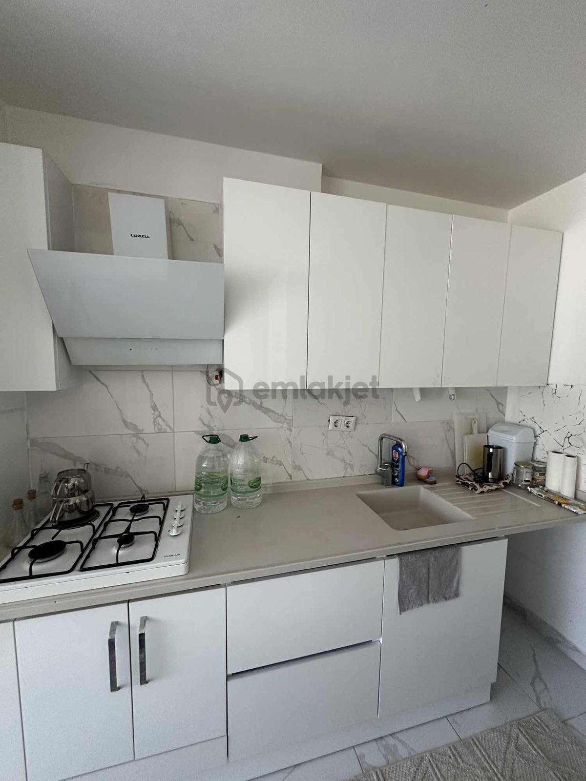 Merkeze Yakın Eşyalı 1+1 Kiralık Daire - 10