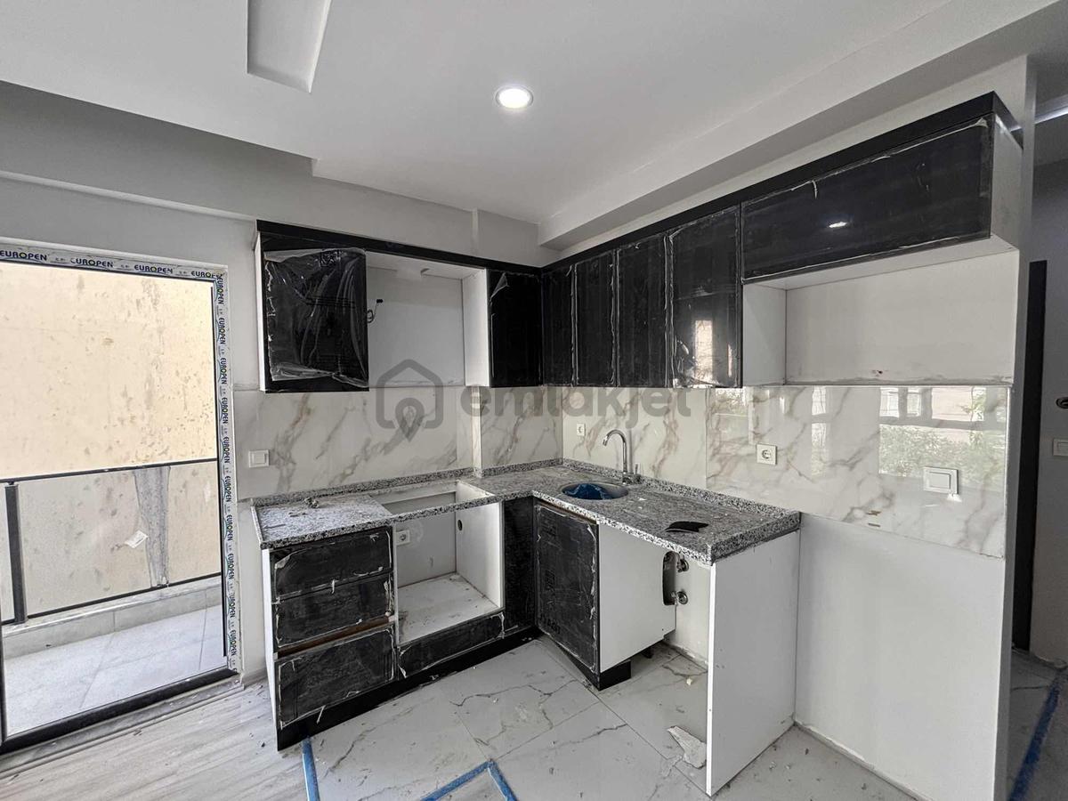 Fabrikalar Mahallesinde 1+1 Sıfır Kiralık Daireler - 3