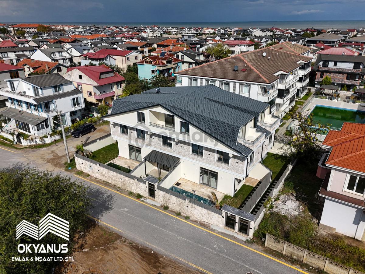 Sakarya Kocaali Yalı Mah De Çift Cephe Bahçe Ayrı Mutfak 4+1 - 6