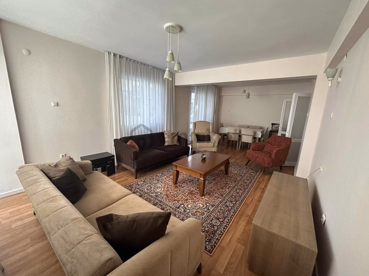 Nezih Semtte İnönü Caddesinde 3+1 Eşyalı Kiralık Daire - 2