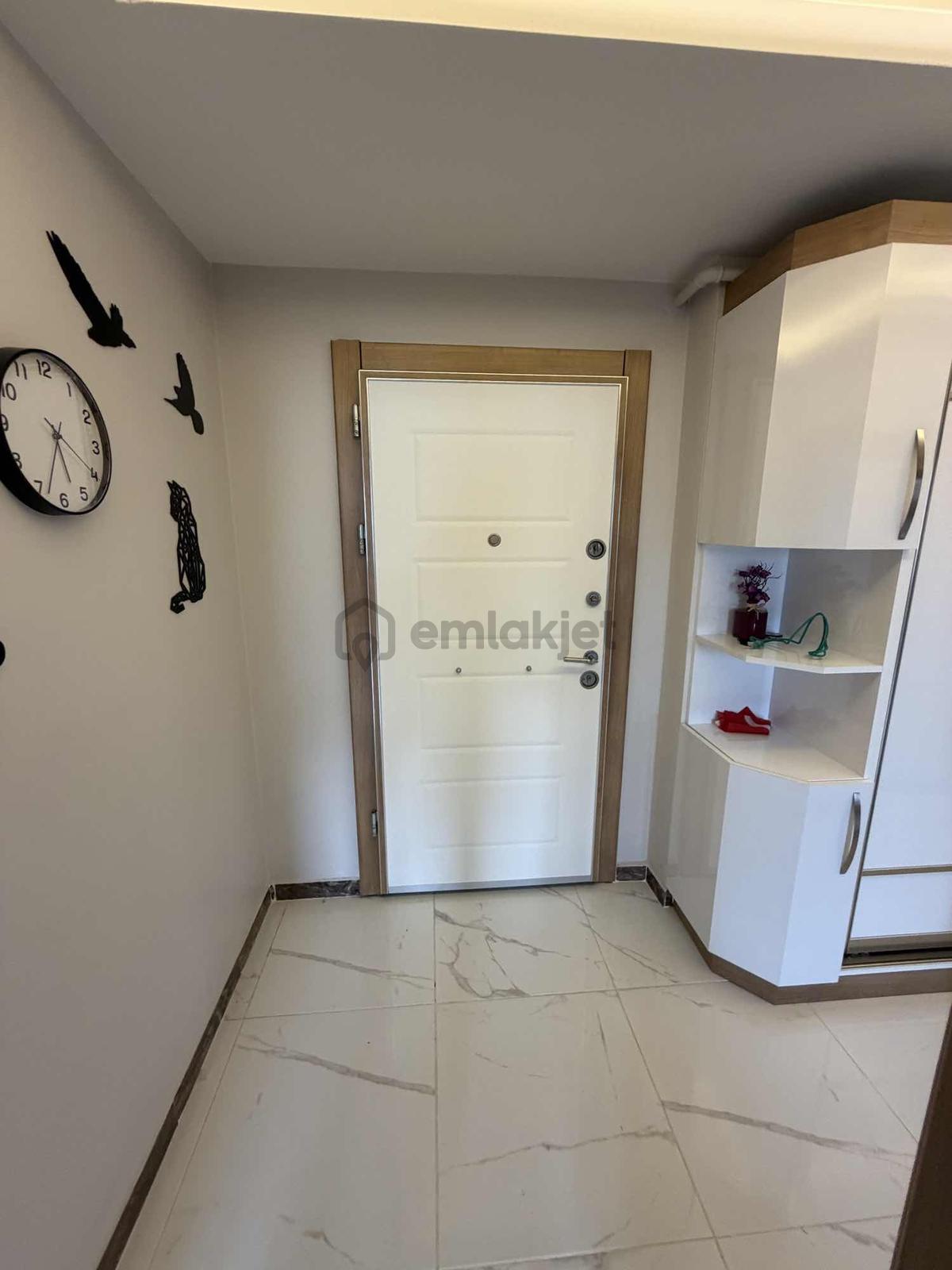 Akkaya İnşatan Rumelide Site İçerisinde E.banyolu K. Otopark 3+1 - 14