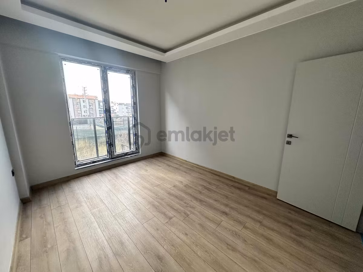 Alaçatıdan Bulvara Yürüme Mesafesinde İskanlı Hazır 1+1 - 25